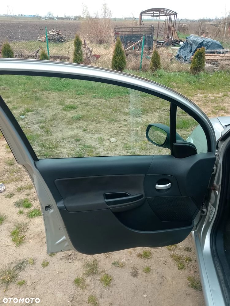Citroën C3 1.4 HDi First - 13