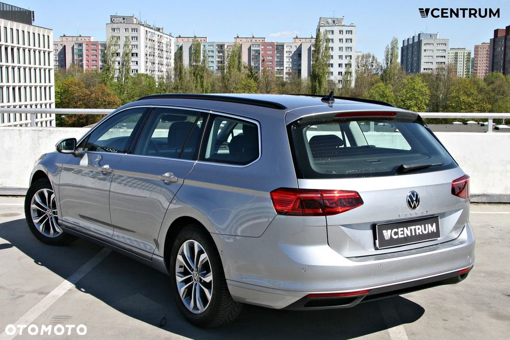 Volkswagen Passat Variant 2.0 TSI Business DSG - 9