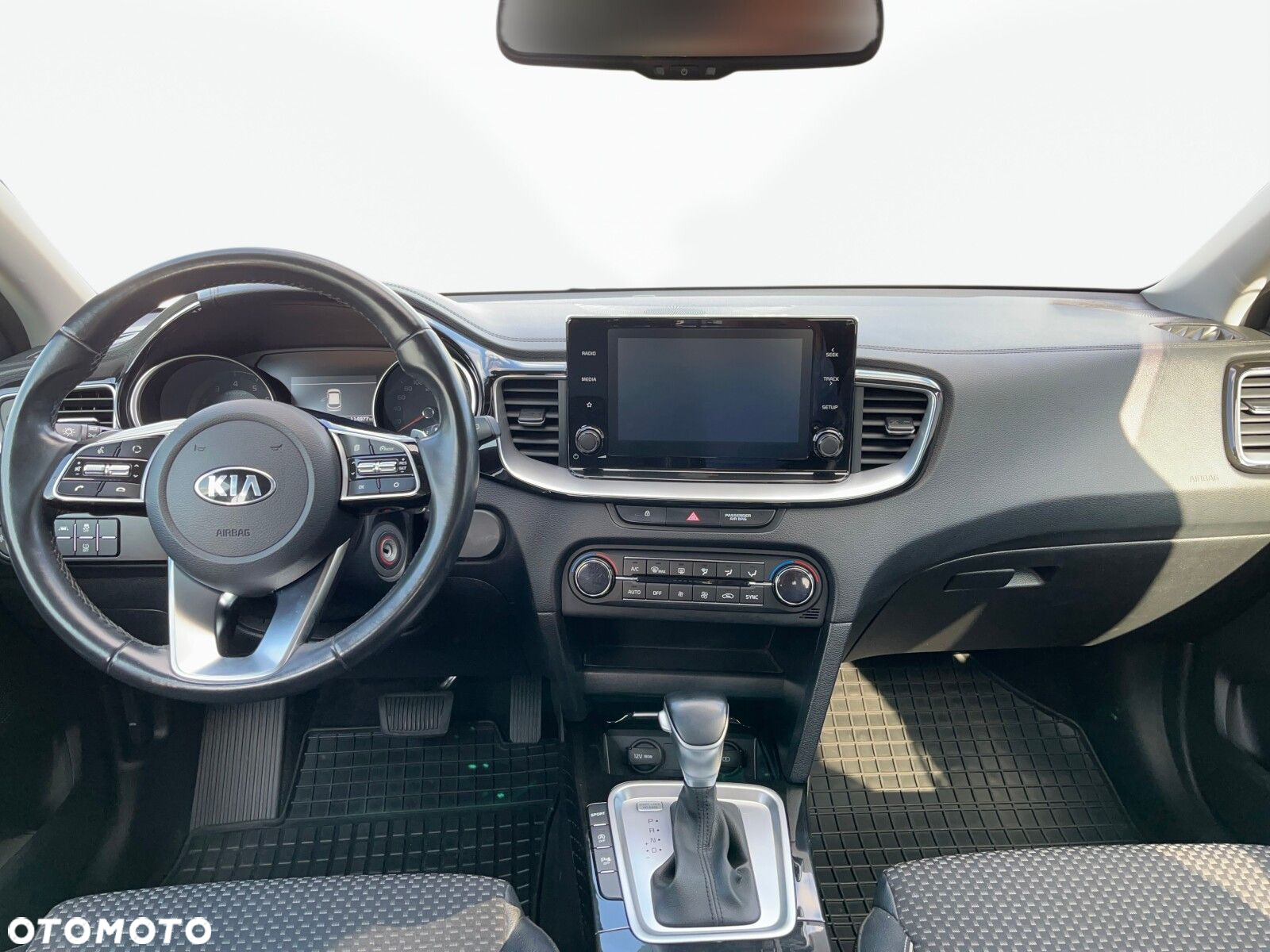 Kia XCeed - 16
