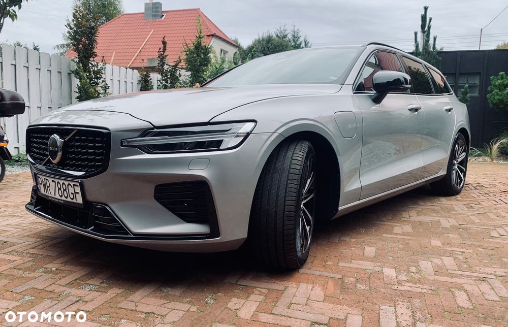 Volvo V60 T6 AWD Recharge Plus Dark - 19