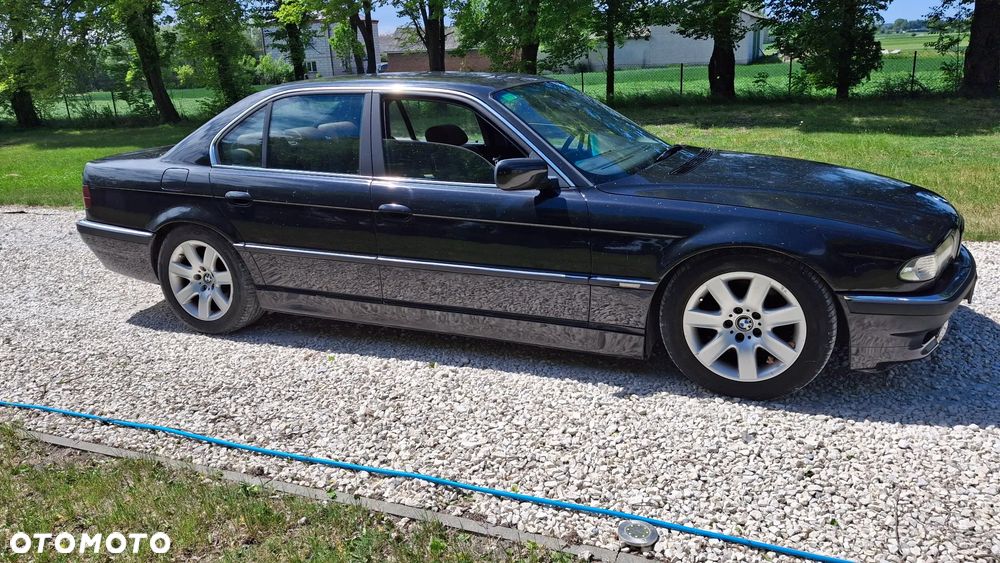 BMW Seria 7 740d - 18