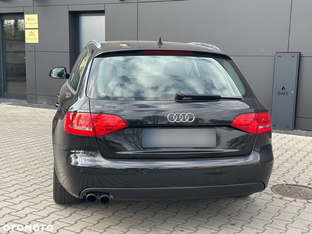 Audi A4 Avant - 9
