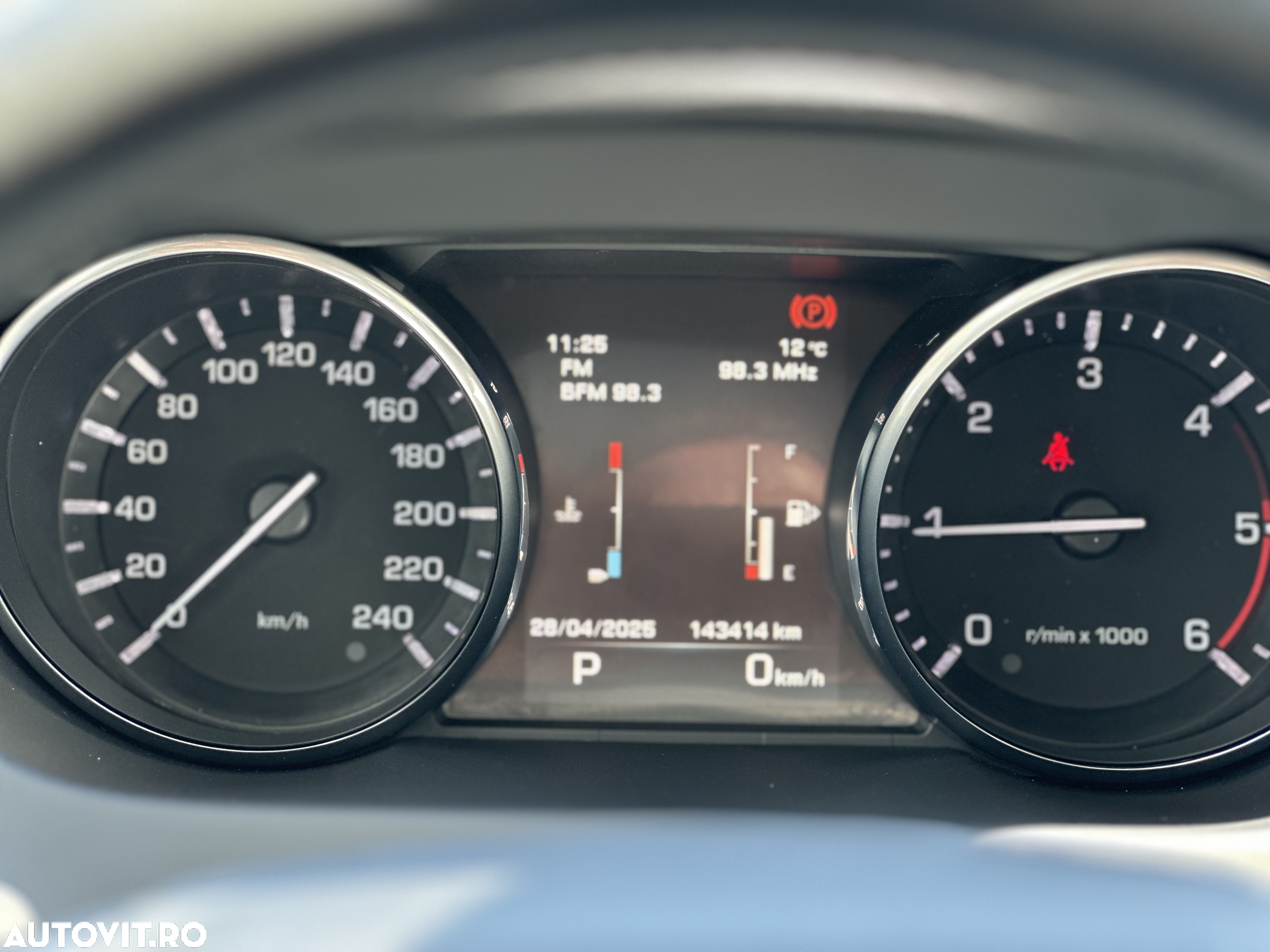 Land Rover Discovery Sport 2.0 l TD4 HSE Luxury Aut. - 16