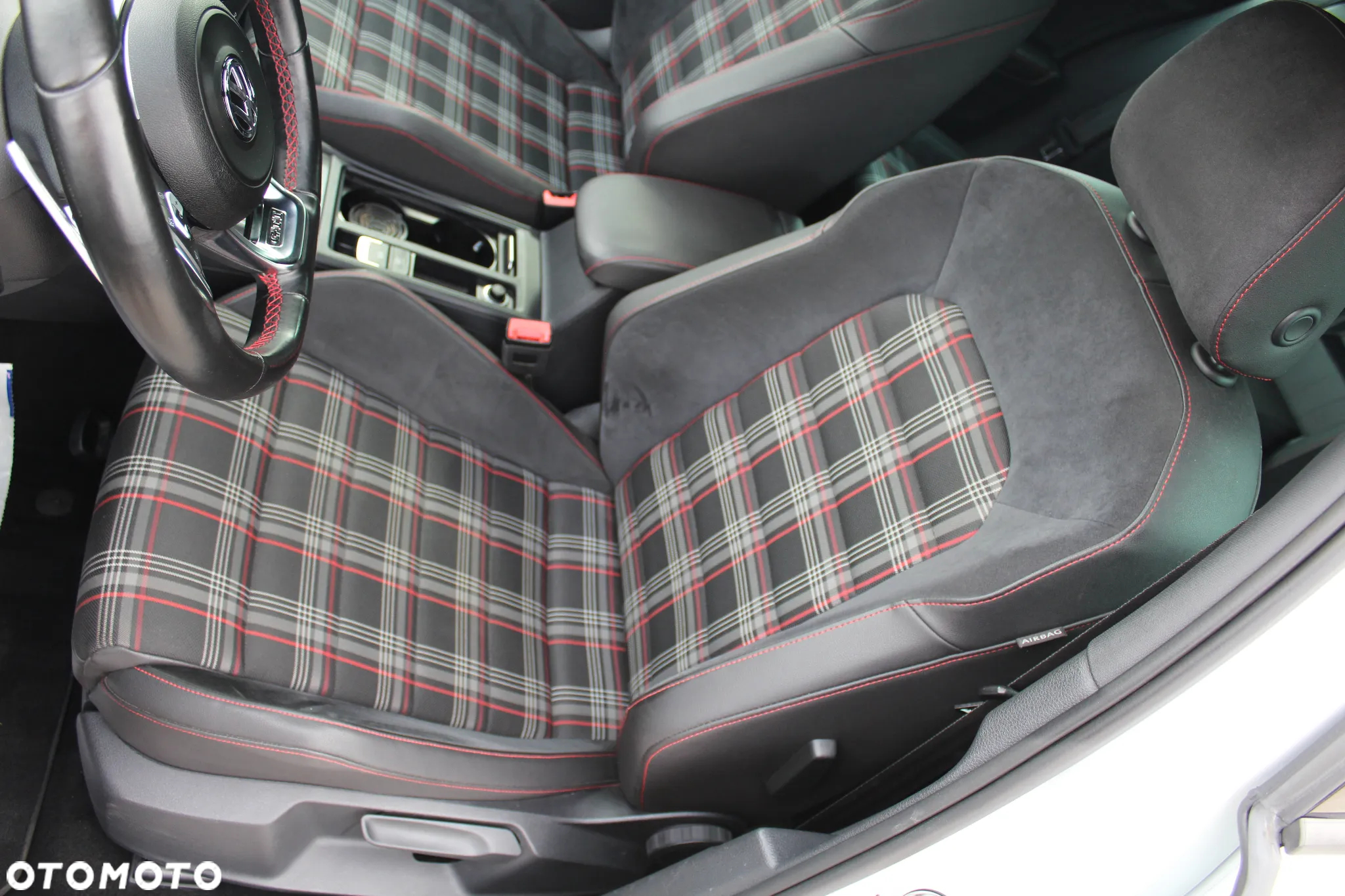 Volkswagen Golf VII 2.0 TSI BMT GTI DSG - 17