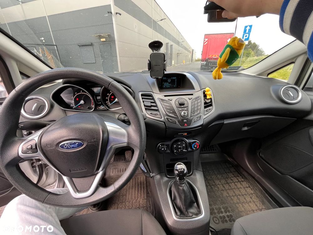 Ford Fiesta - 12