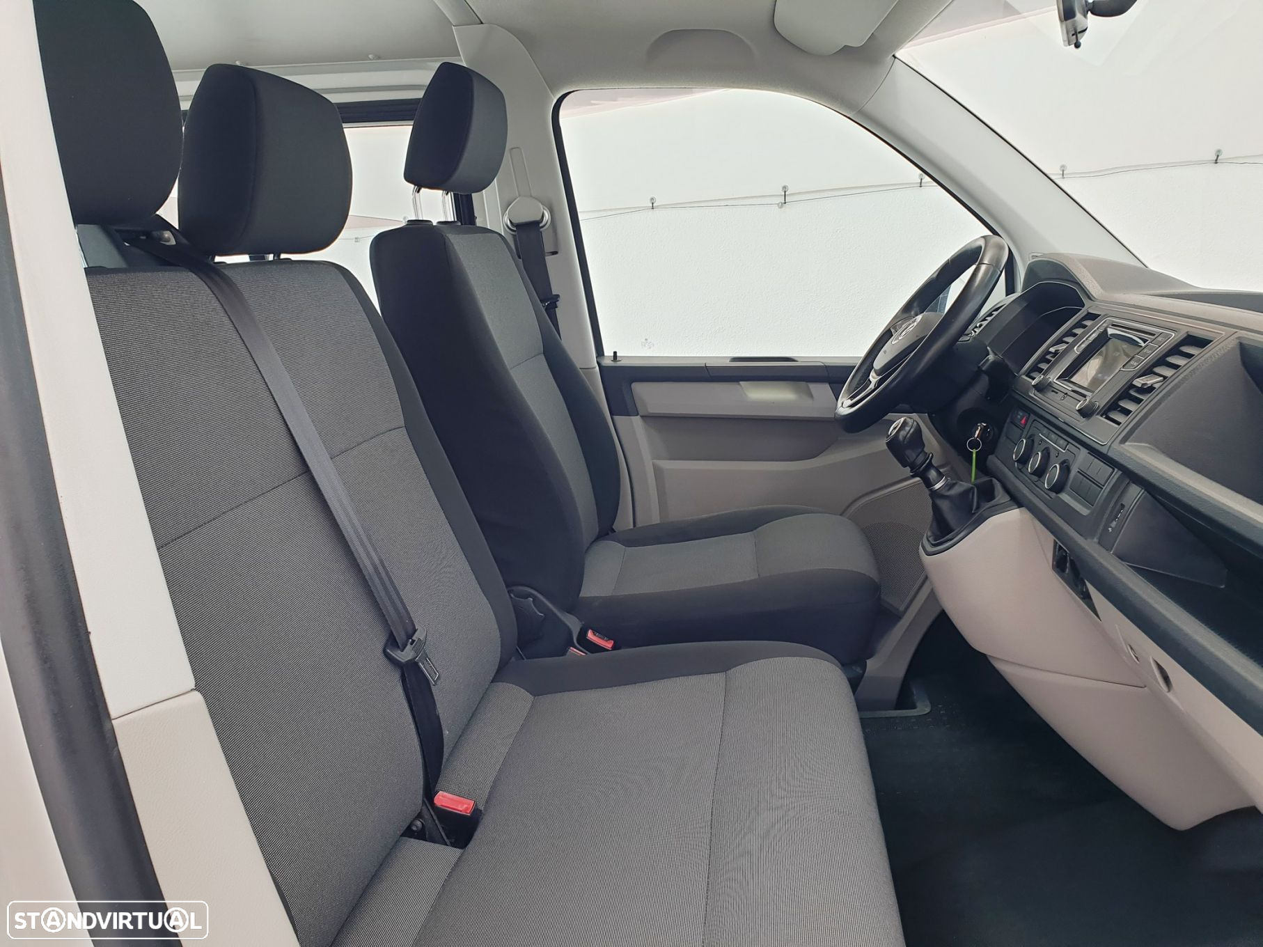 VW Transporter 2.0 TDI BM Extra AC - 19