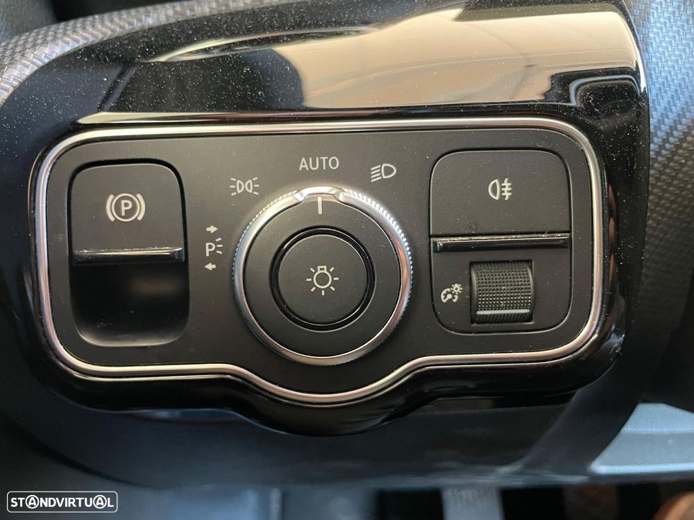 Mercedes-Benz A 180 Advanced Progressive - 17