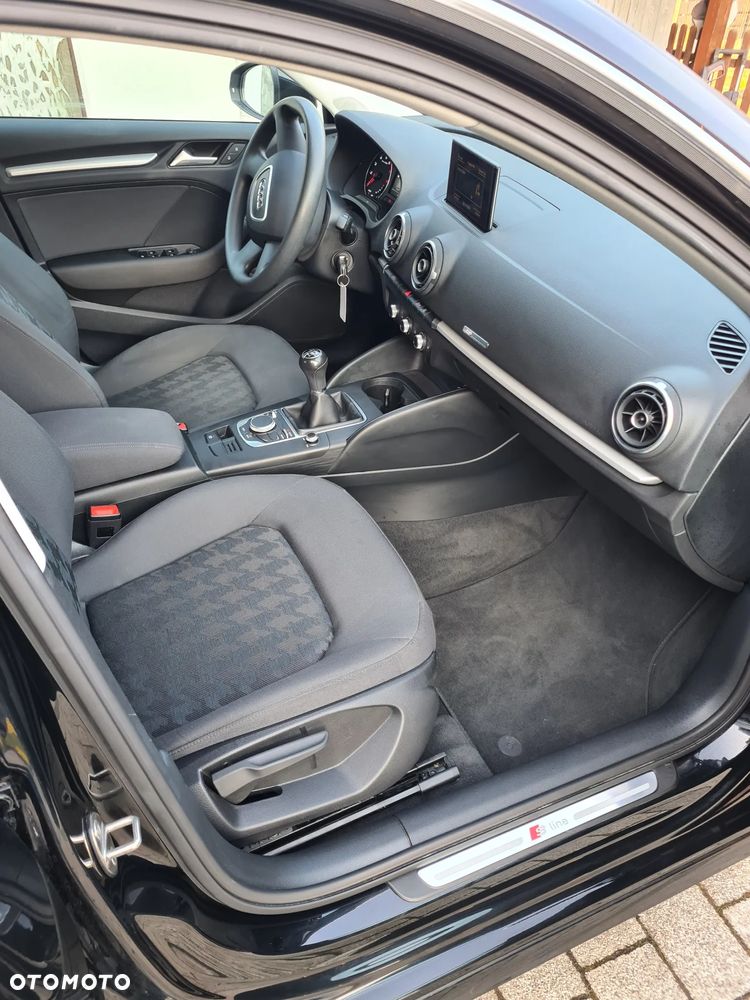 Audi A3 Sportback 1.4 TFSI Attraction - 23