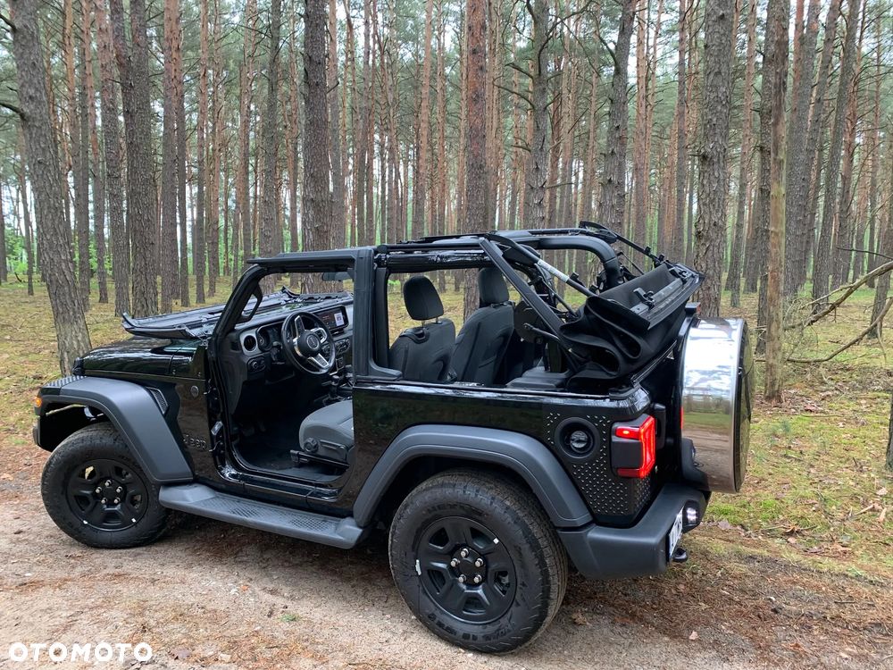 Jeep Wrangler - 4