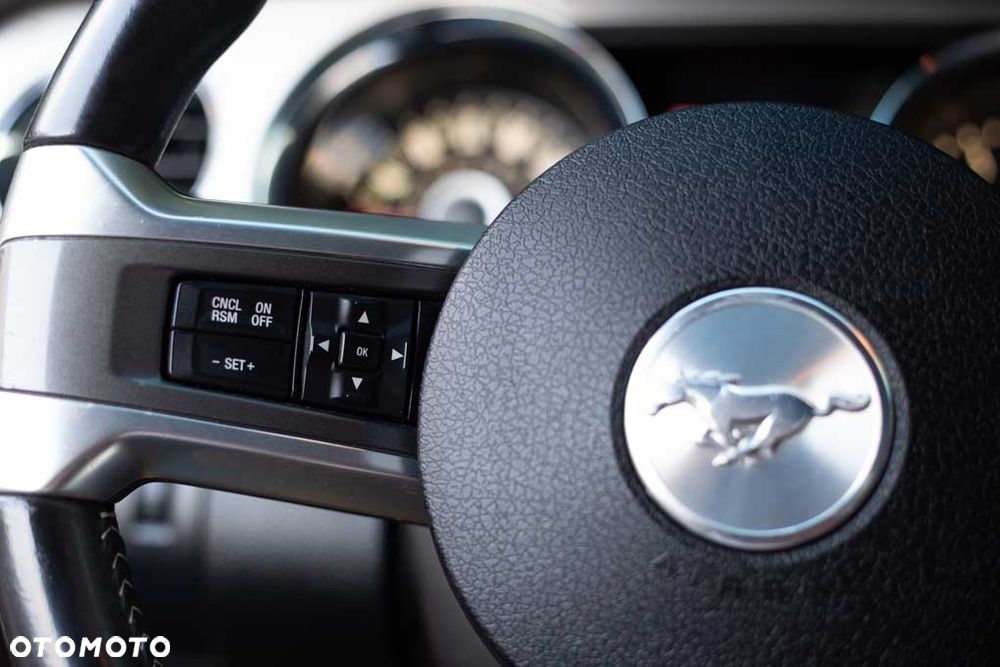 Ford Mustang 3.7 V6 Premium - 15