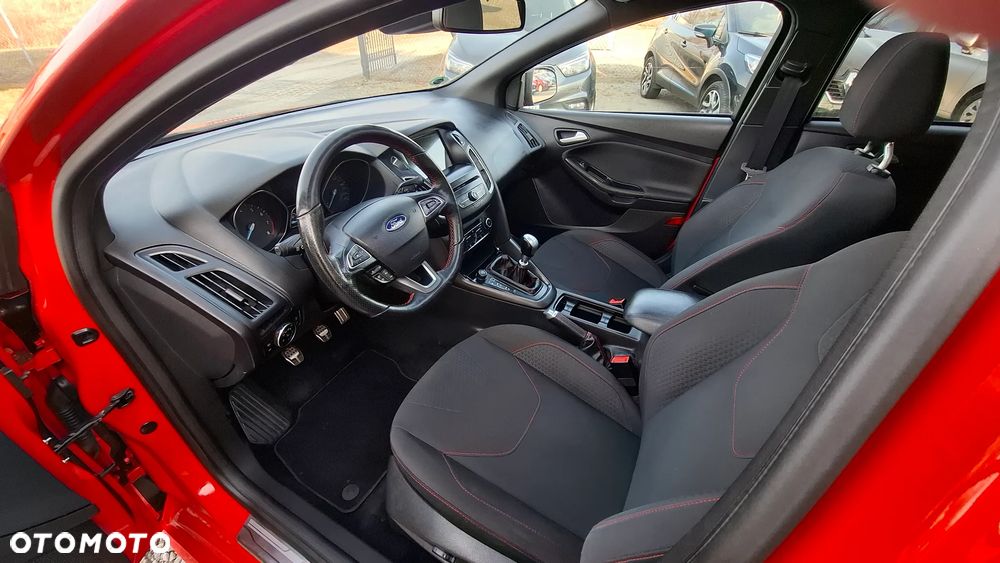 Ford Focus 1.5 EcoBoost STart-Stopp-System ST-LINE - 6