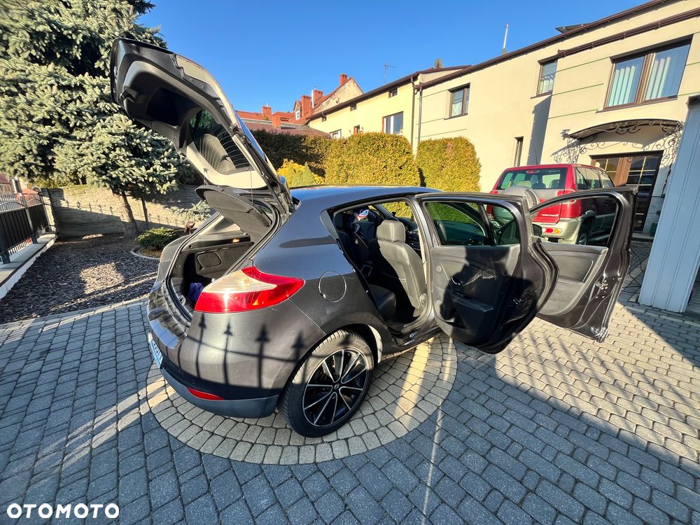 Renault Megane ENERGY TCe 115 Start & Stop Bose Edition - 27