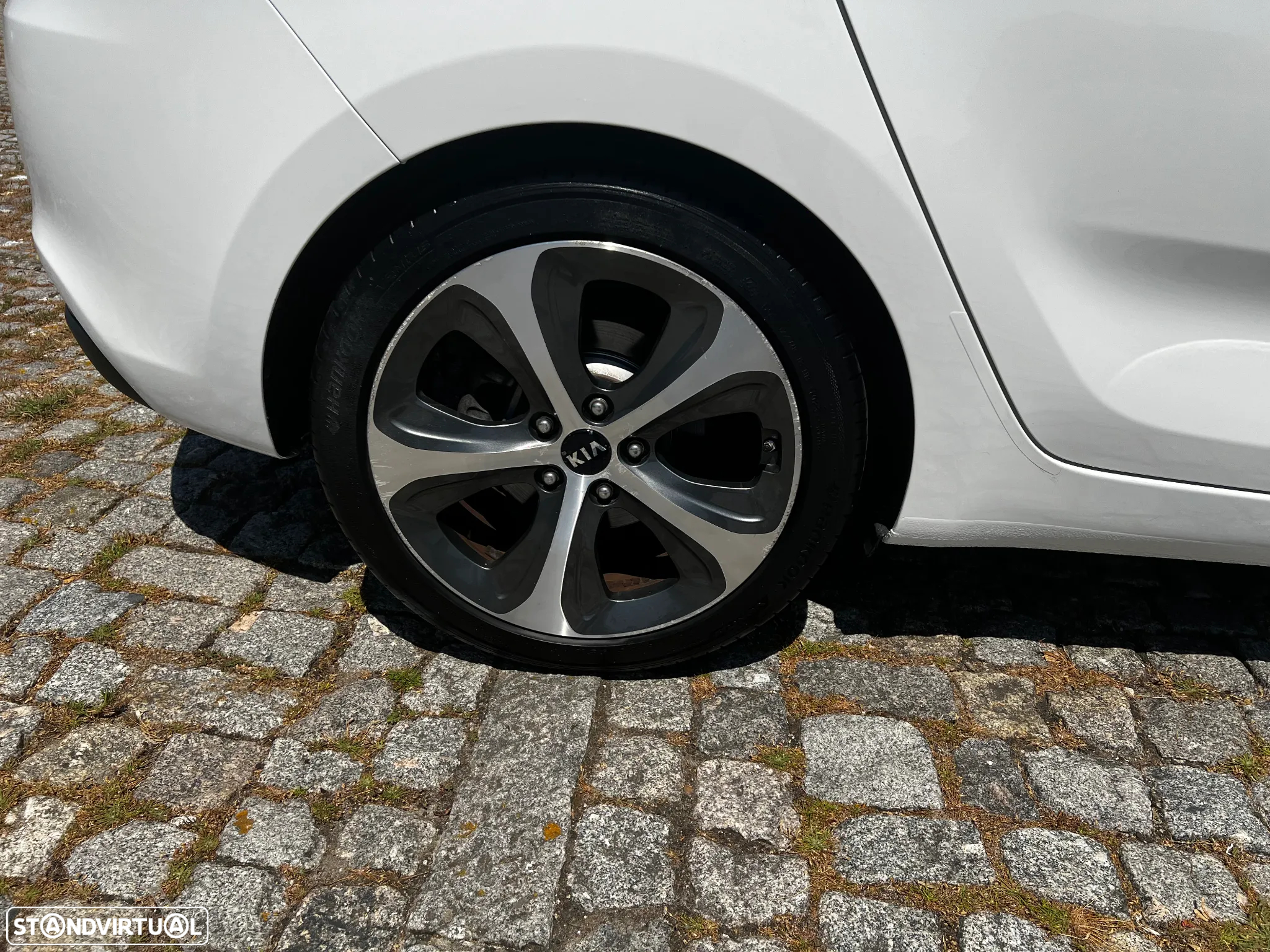 Kia Carens 1.7 CRDi ISG TX - 8