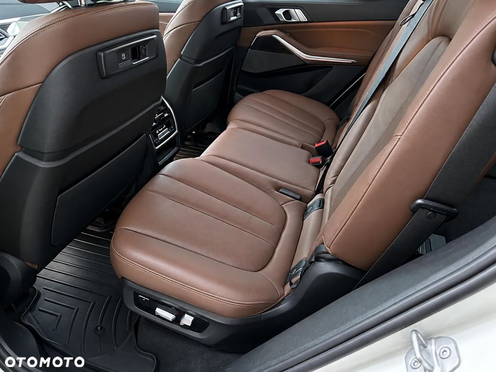 BMW X5 xDrive40i - 8
