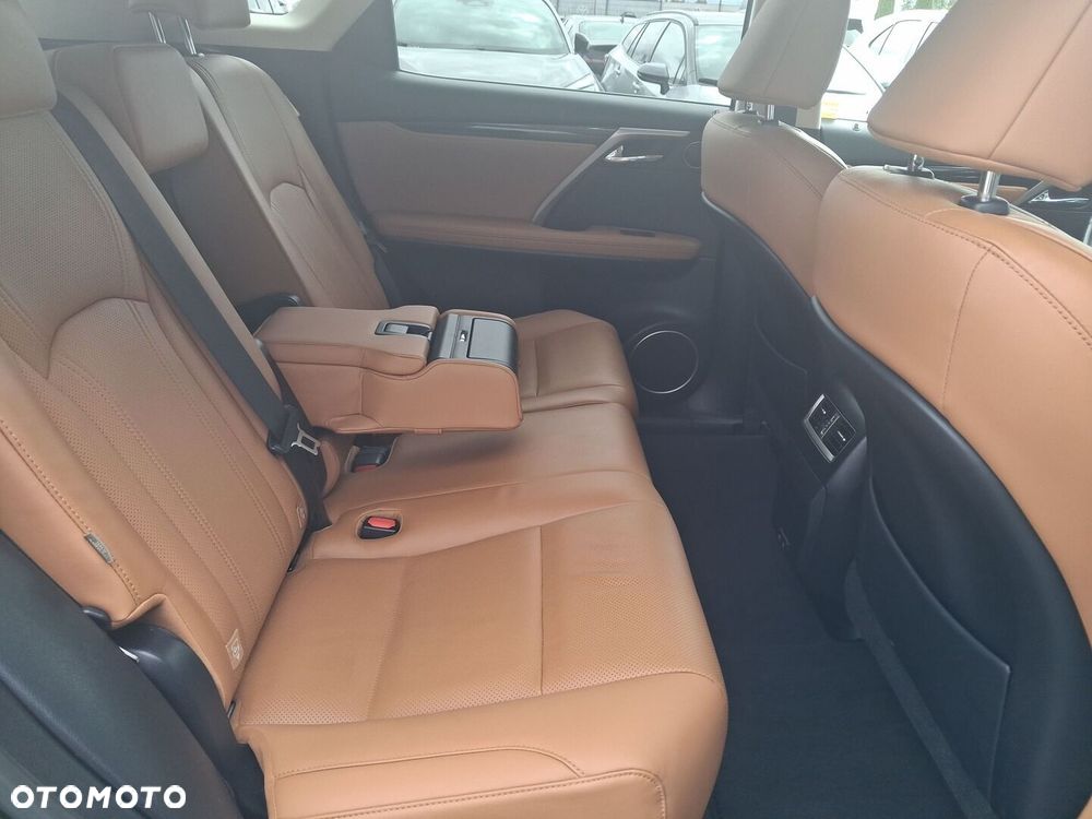 Lexus RX - 15