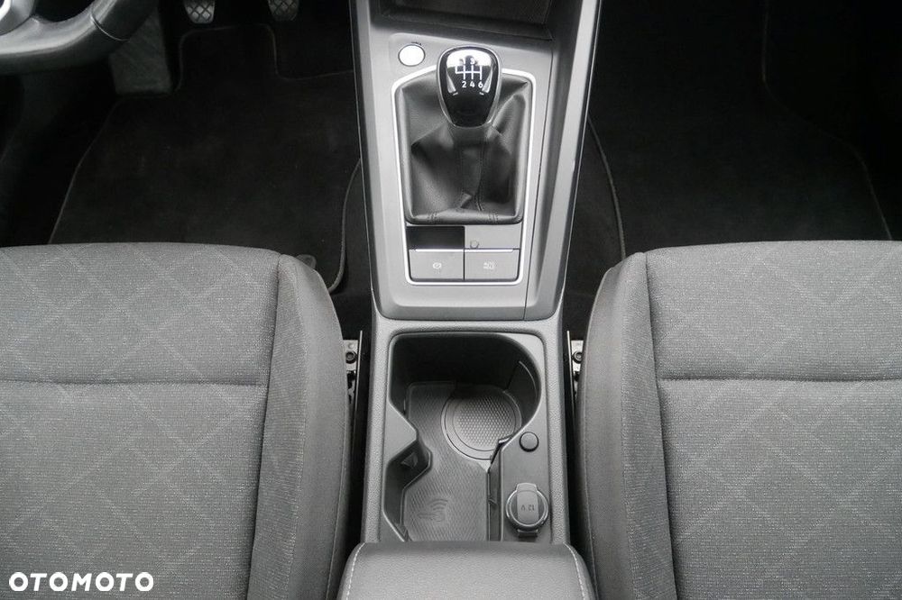 Volkswagen Golf - 11