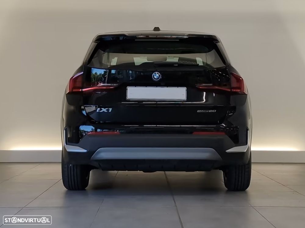 BMW iX1 eDrive20 - 4