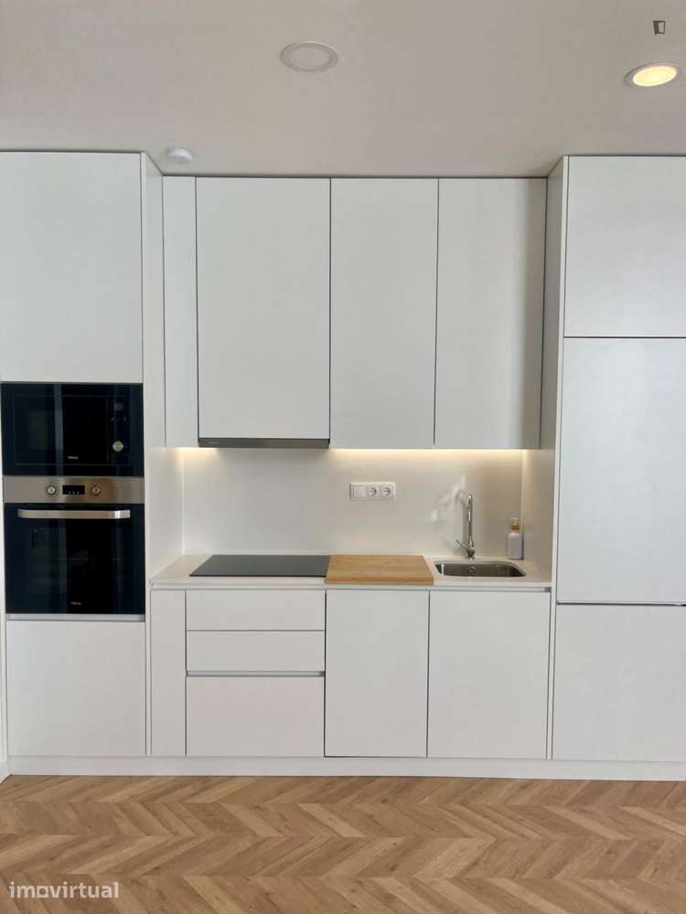 Apartamento com 1 quartos - localizado em Baixa Coimbra - Grande imagem: 2/24