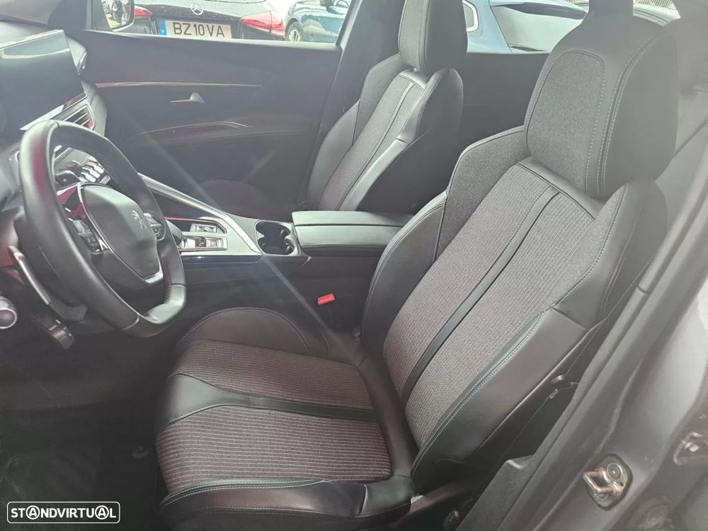 Peugeot 3008 Plug-In Hybrid 225 e-EAT8 Allure Pack - 9