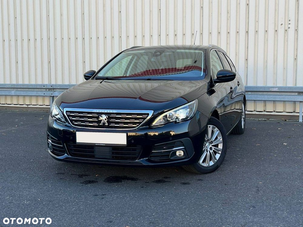 Peugeot 308 - 1