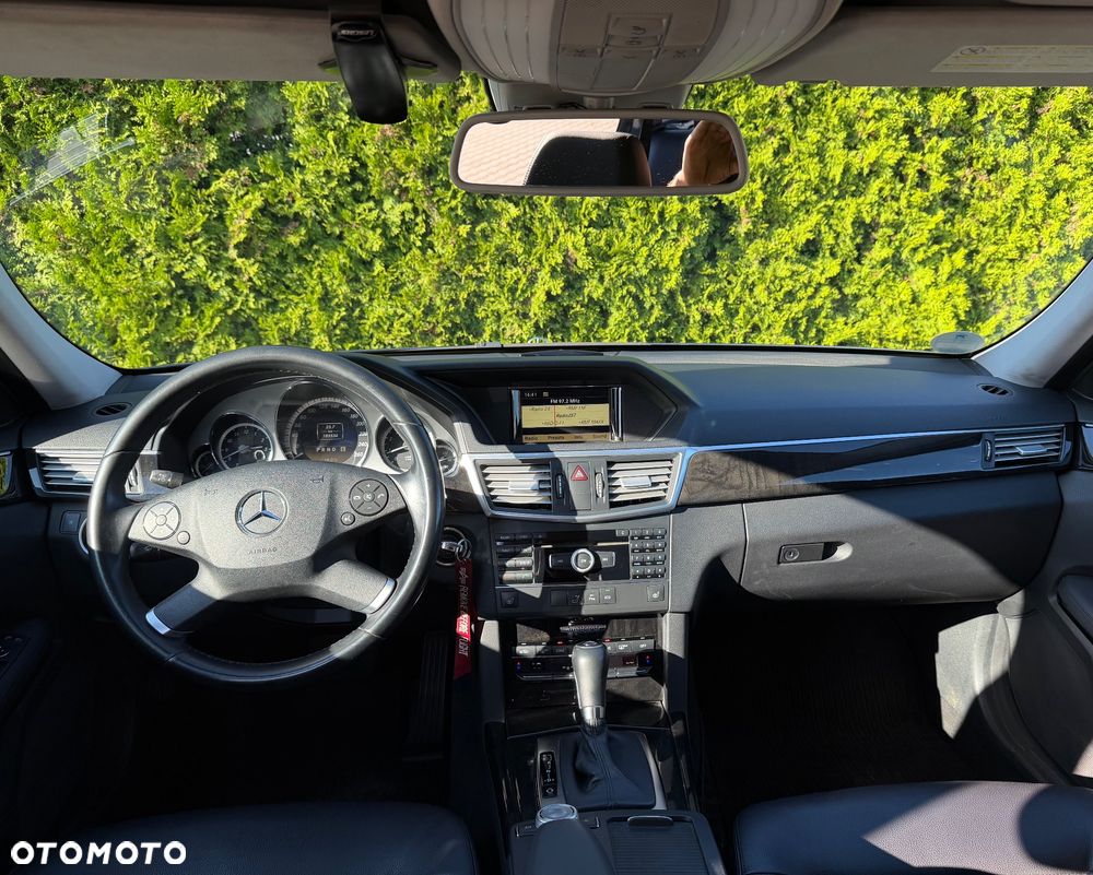 Mercedes-Benz Klasa E - 31