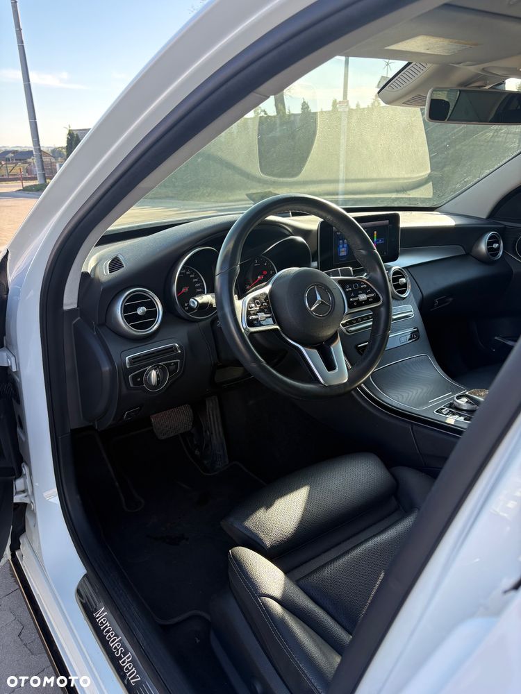 Mercedes-Benz Klasa C 220 d 9G-TRONIC AMG Line - 13