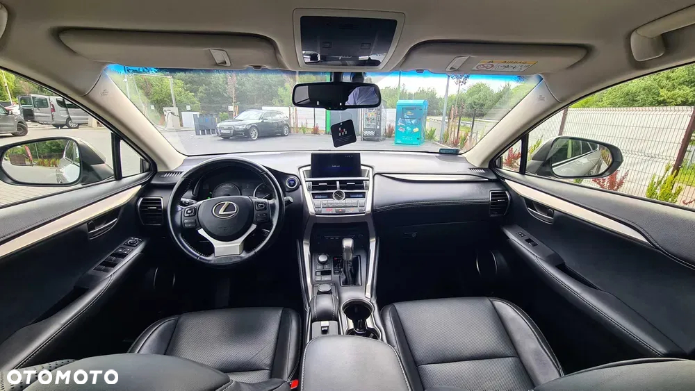 Lexus NX 300h Comfort AWD - 3