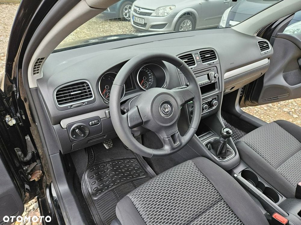 Volkswagen Golf - 8