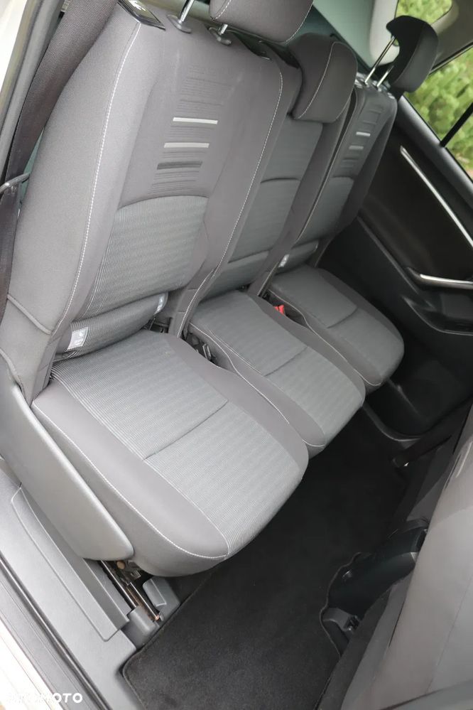 Toyota Verso 1.8 Premium 7os - 26