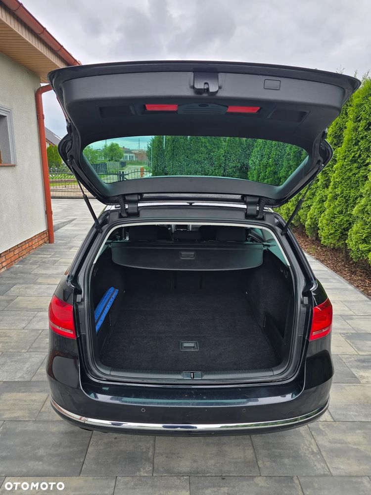 Volkswagen Passat - 11