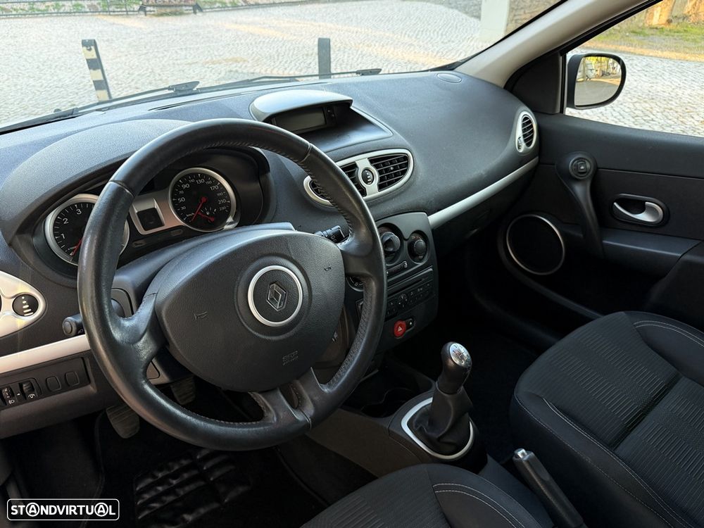 Renault Clio 1.5 dCi Dynamique S - 14