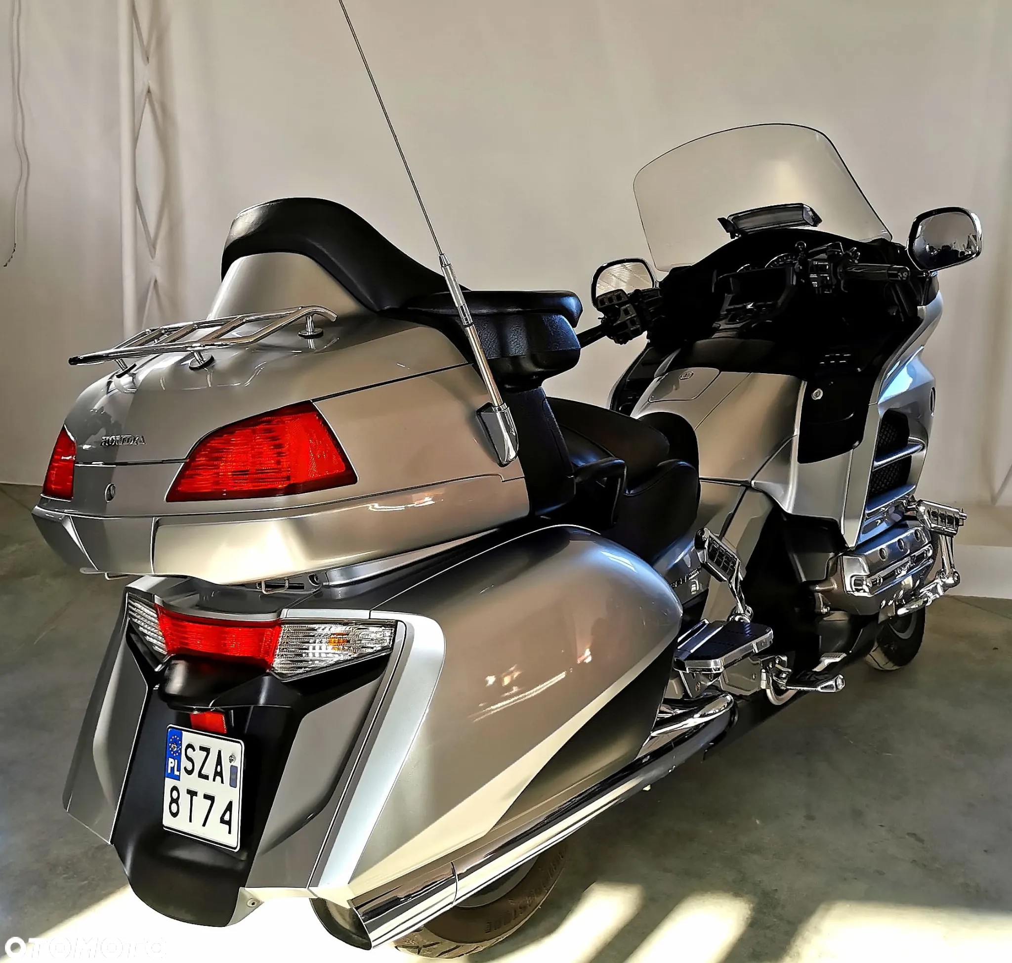 Honda GL - 11