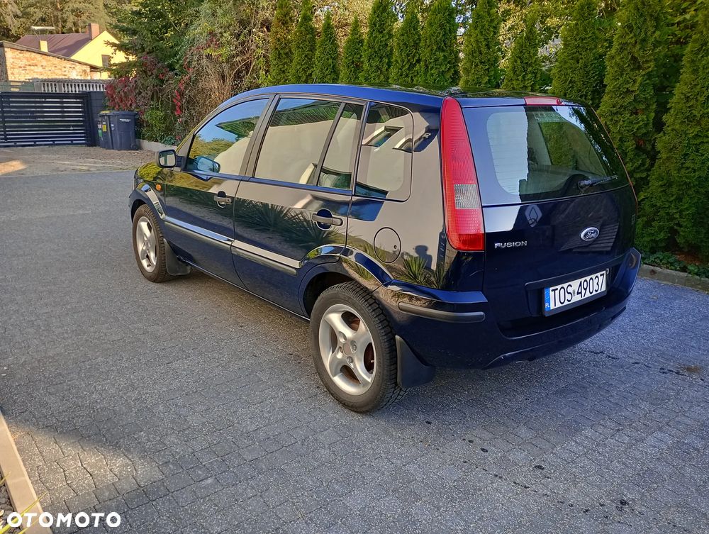 Ford Fusion - 3
