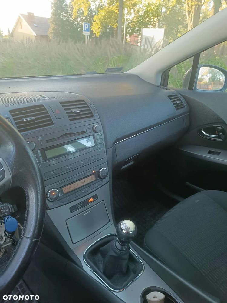 Toyota Avensis 2.0 D-4D Sol - 5