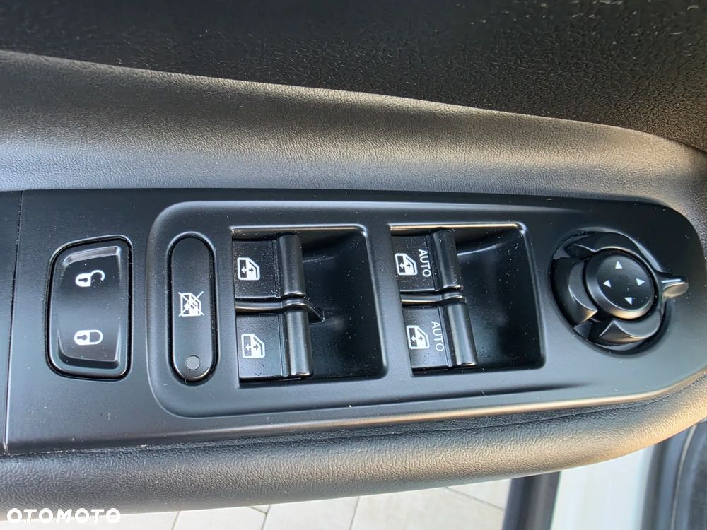 Jeep Renegade 1.6 E-torQ Longitude Adventure Edition - 30