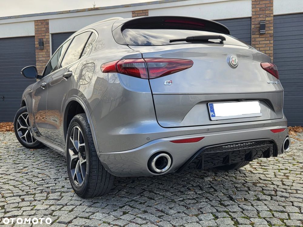 Alfa Romeo Stelvio 2.0 Turbo 16V AT8-Q4 Veloce - 5