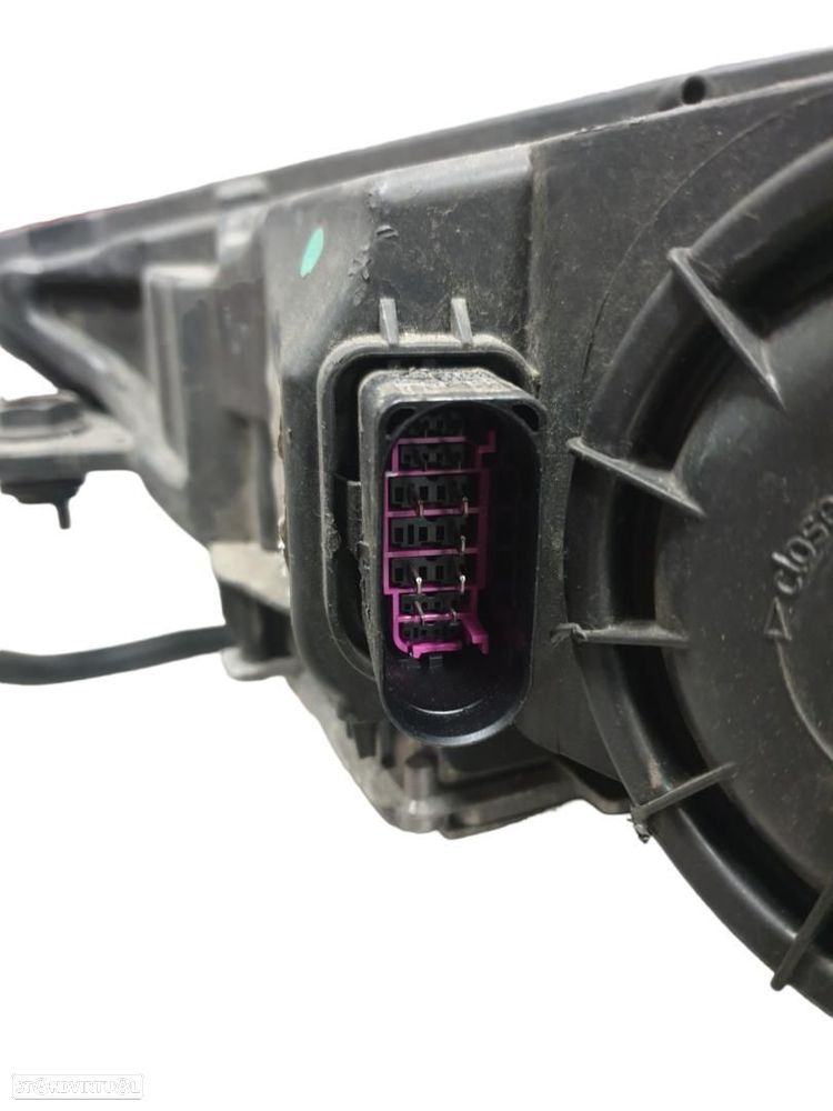 FAROL DIREITO AUDI A3 8V1 - 5