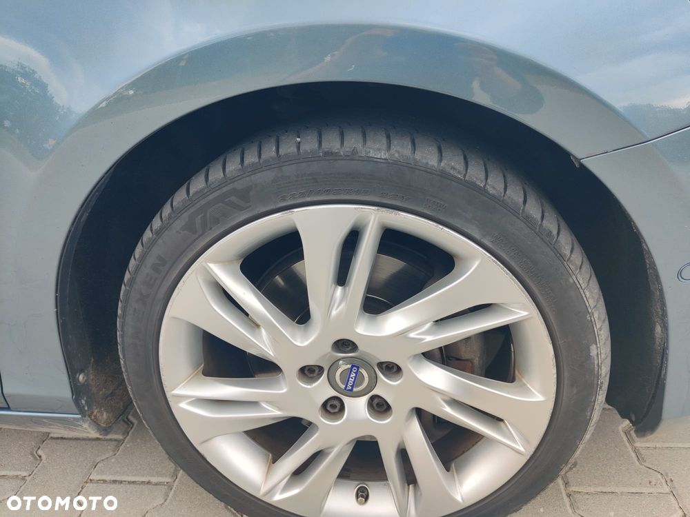 Volvo V40 D4 Summum - 25