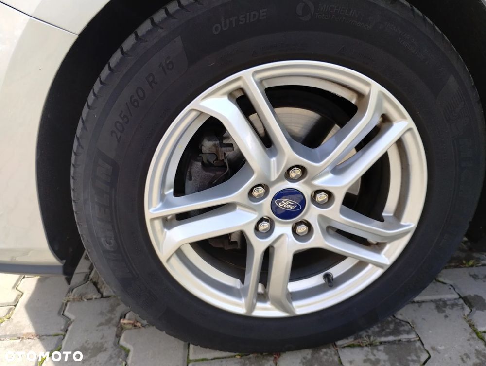 Ford Focus 1.0 EcoBoost Trend Edition - 23