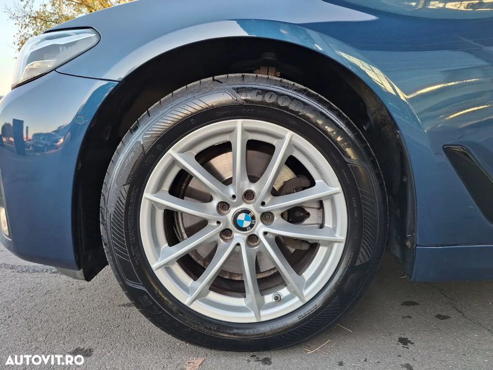 BMW Seria 5 518d AT - 26