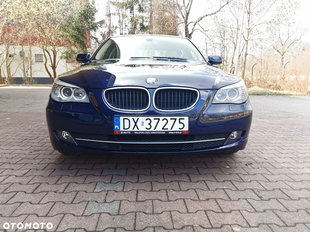 BMW Seria 5 523i Edition Exclusive - 1
