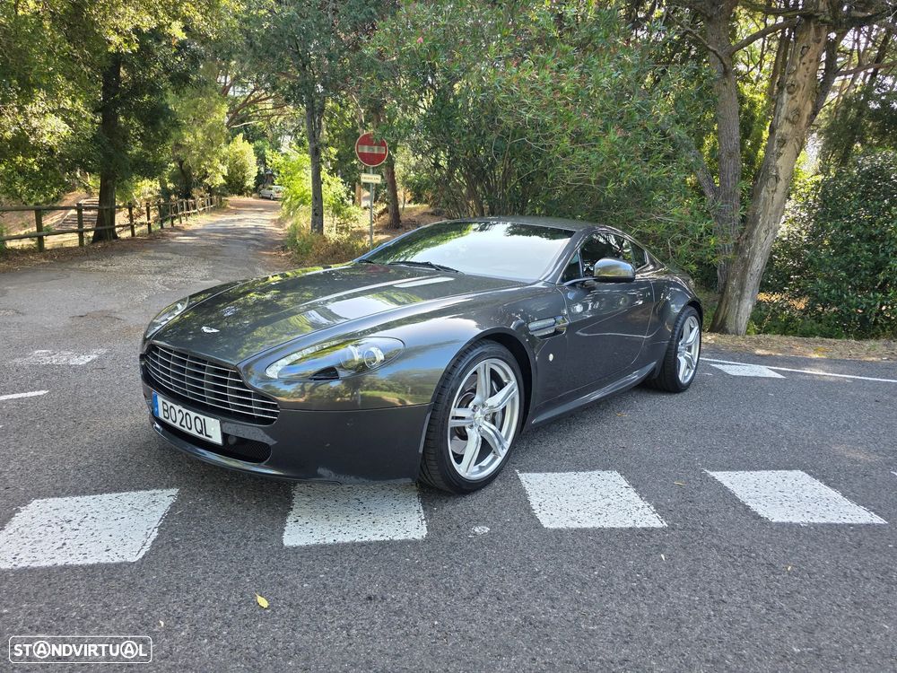 Aston Martin Vantage Coupe Sportshift - 4