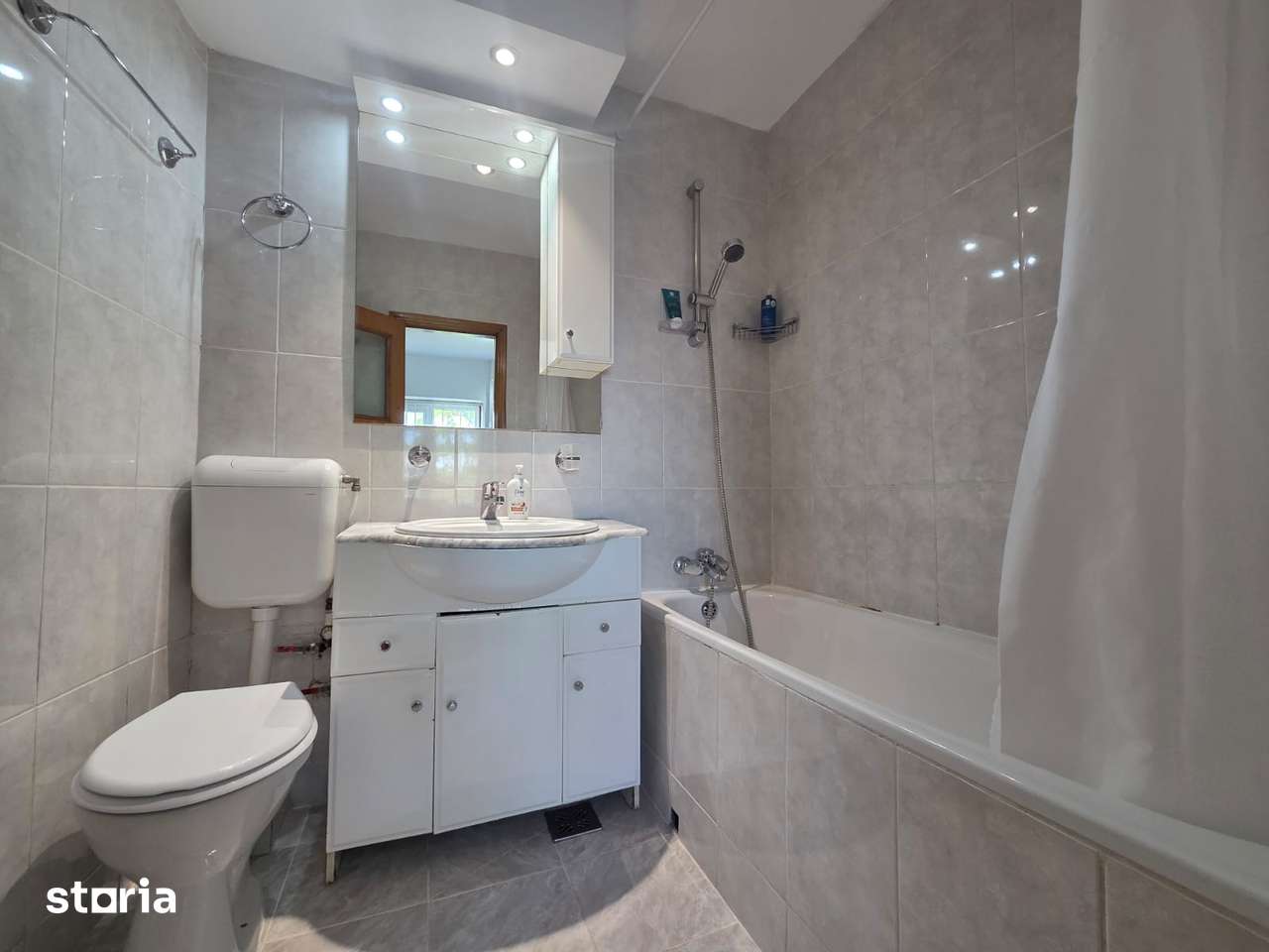 APARTAMENT 3 CAMERE -Str Victoriei, etajul 2 din 4 vedere DUNARE (Neg) — fotografia 3