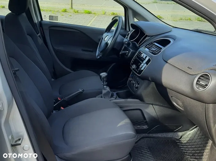 Fiat Grande Punto - 6