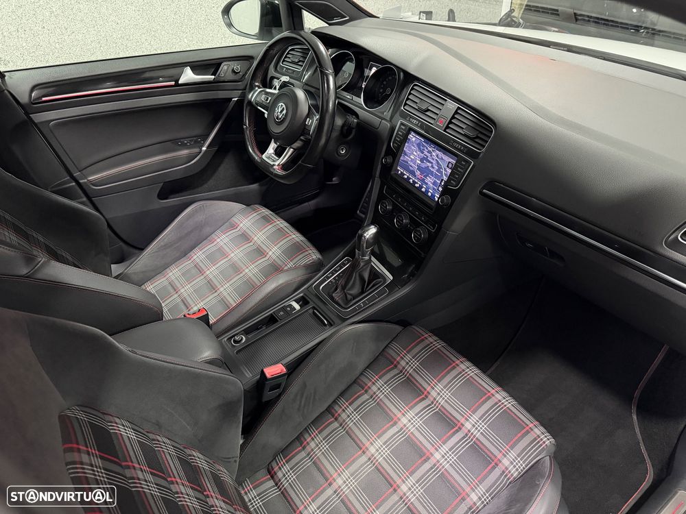 VW Golf 2.0 TSi GTi DSG Performance - 6