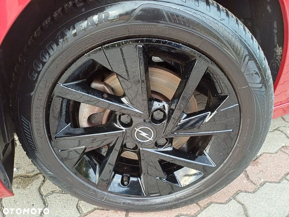 Opel Corsa 1.2 GS S&S - 9