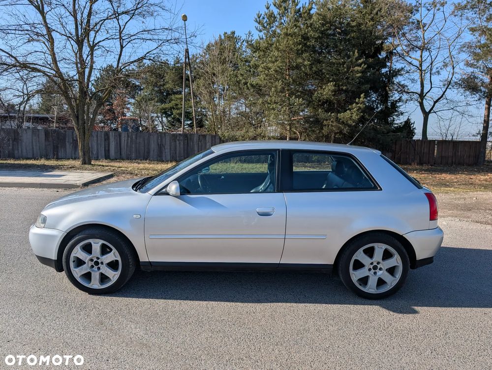 Audi A3 3-drzwiowe 1.8T Ambition - 6