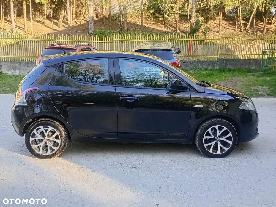 Lancia Ypsilon 1.2 8V Gold - 7