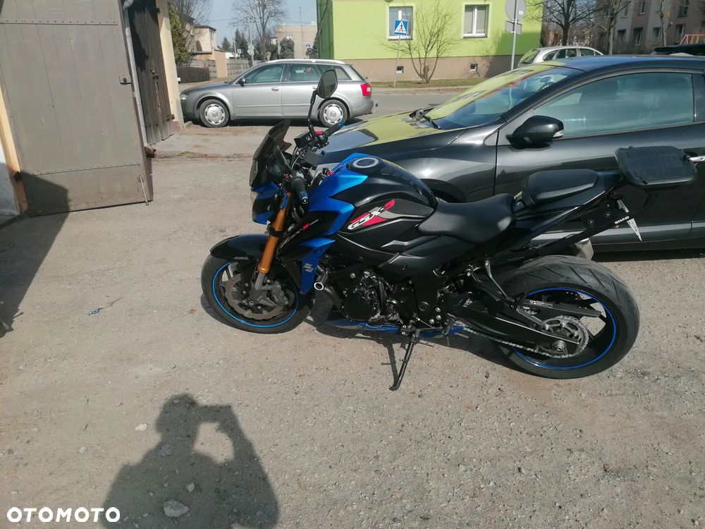 Suzuki GSX - 1
