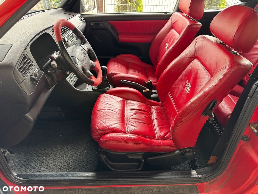 Volkswagen Golf - 8